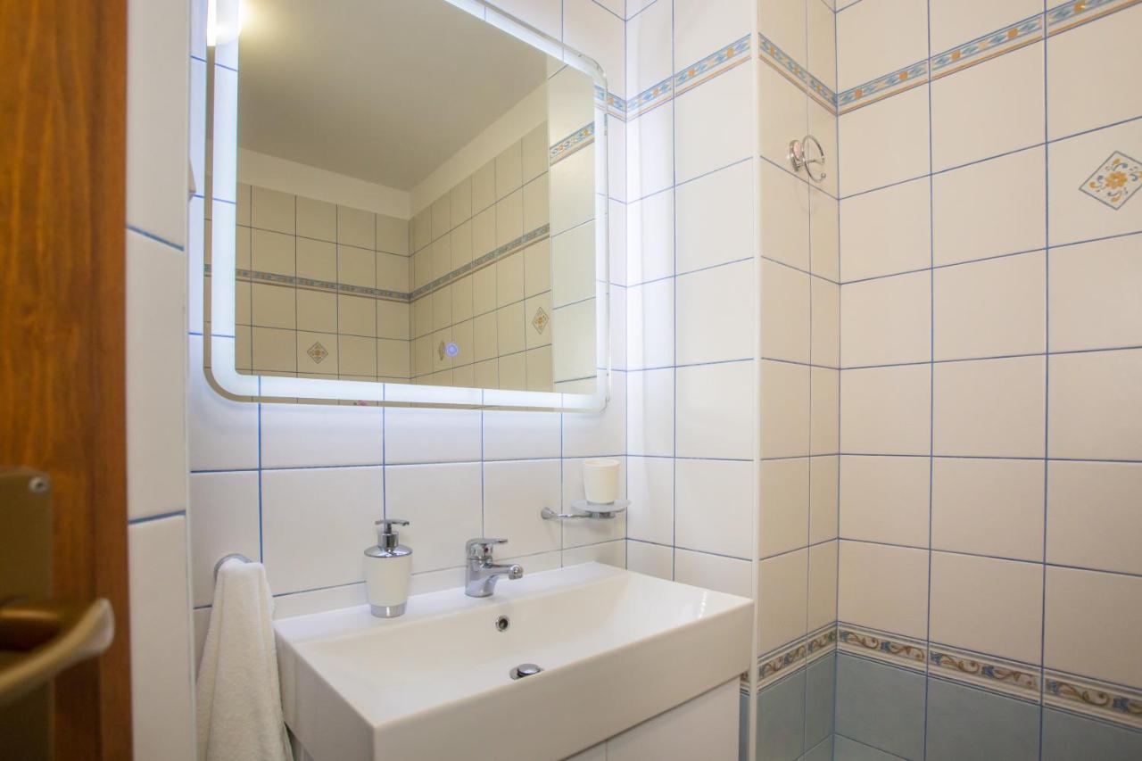 Apartment Bela โปเรช ภายนอก รูปภาพ