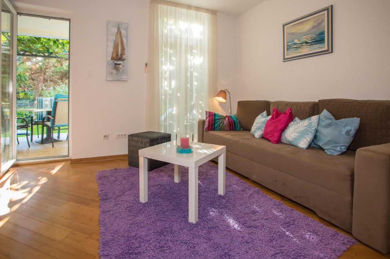 Apartment Bela โปเรช ภายนอก รูปภาพ