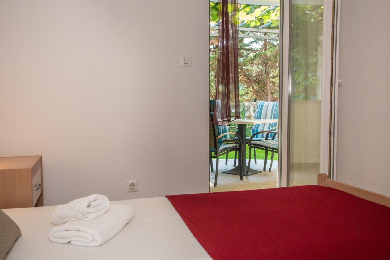 Apartment Bela โปเรช ภายนอก รูปภาพ