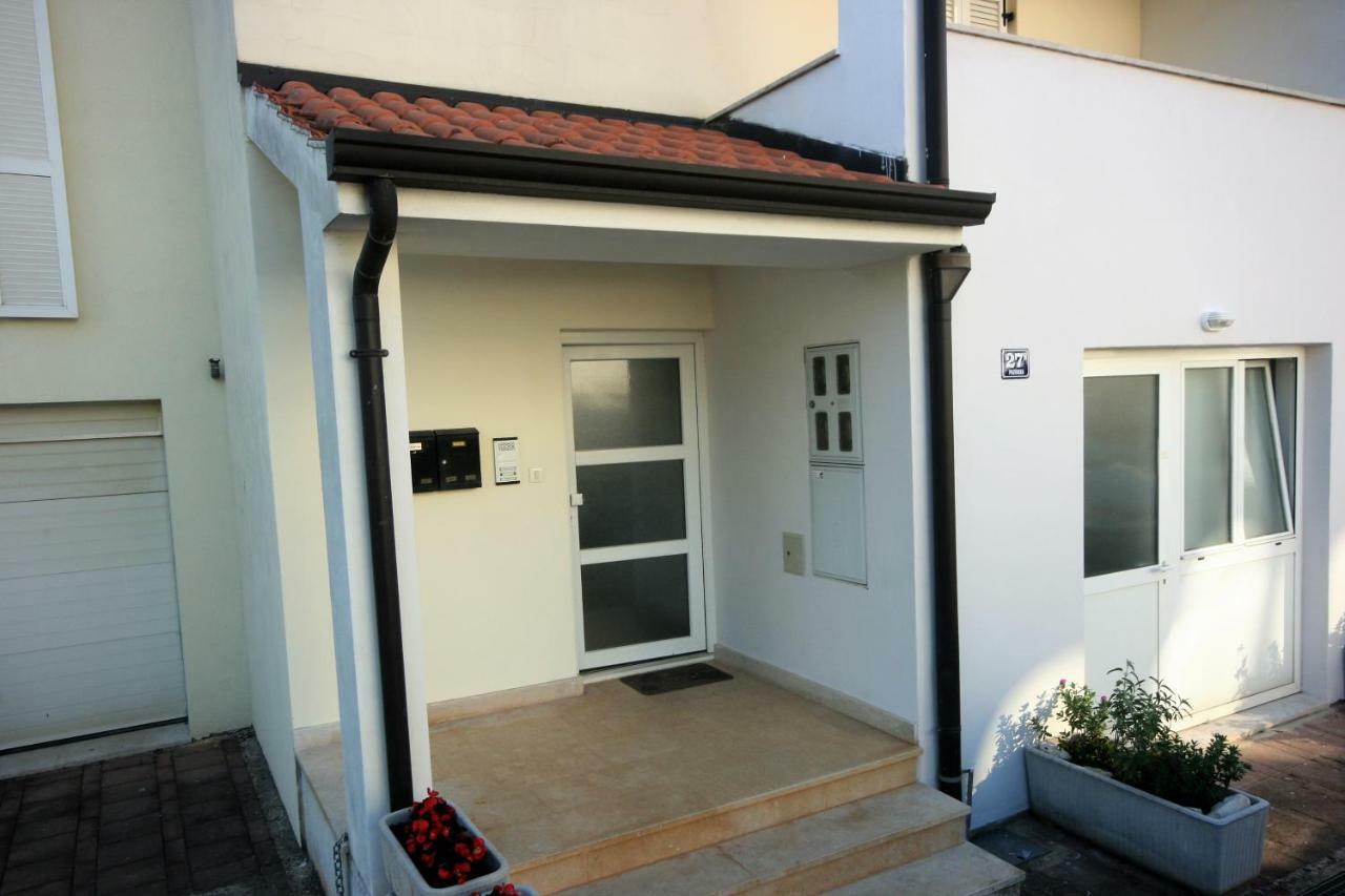 Apartment Bela โปเรช ภายนอก รูปภาพ